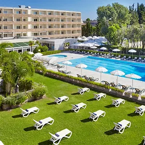 Отель Crowne Plaza St. Peter's By Ihg, Рим