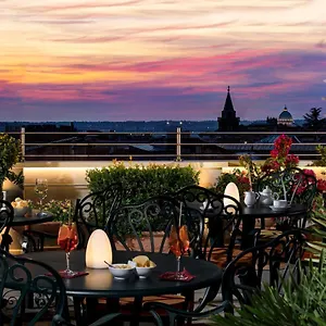 Отель Marcella Royal - Rooftop Garden, Рим